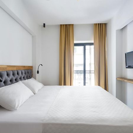Uk Hotel Истанбул Екстериор снимка