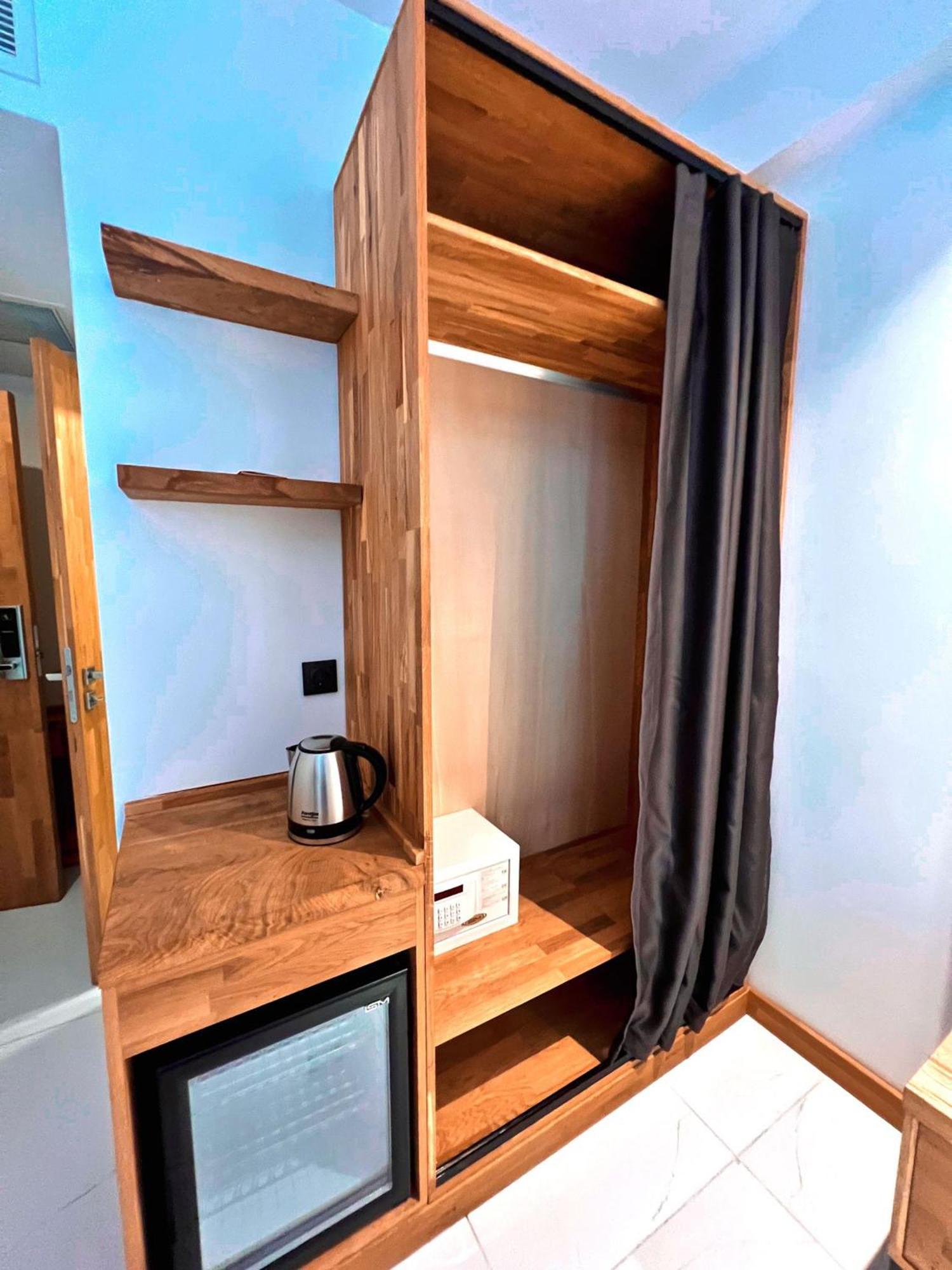Uk Hotel Истанбул Екстериор снимка